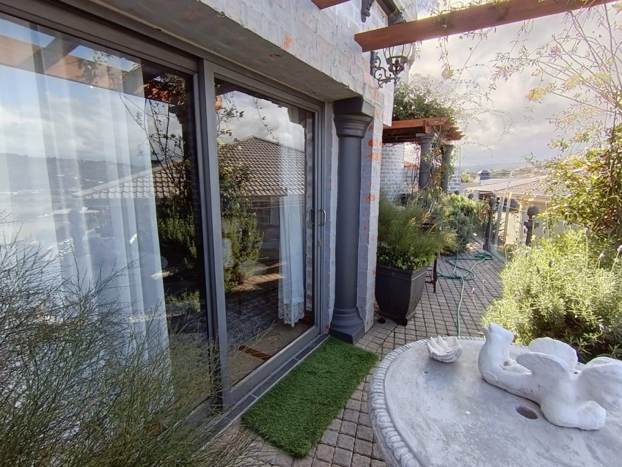 To Let 1 Bedroom Property for Rent in Grootbrakhoogte Western Cape